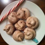Low-Fat Holiday Treat: Chocolate Mint Meringues
