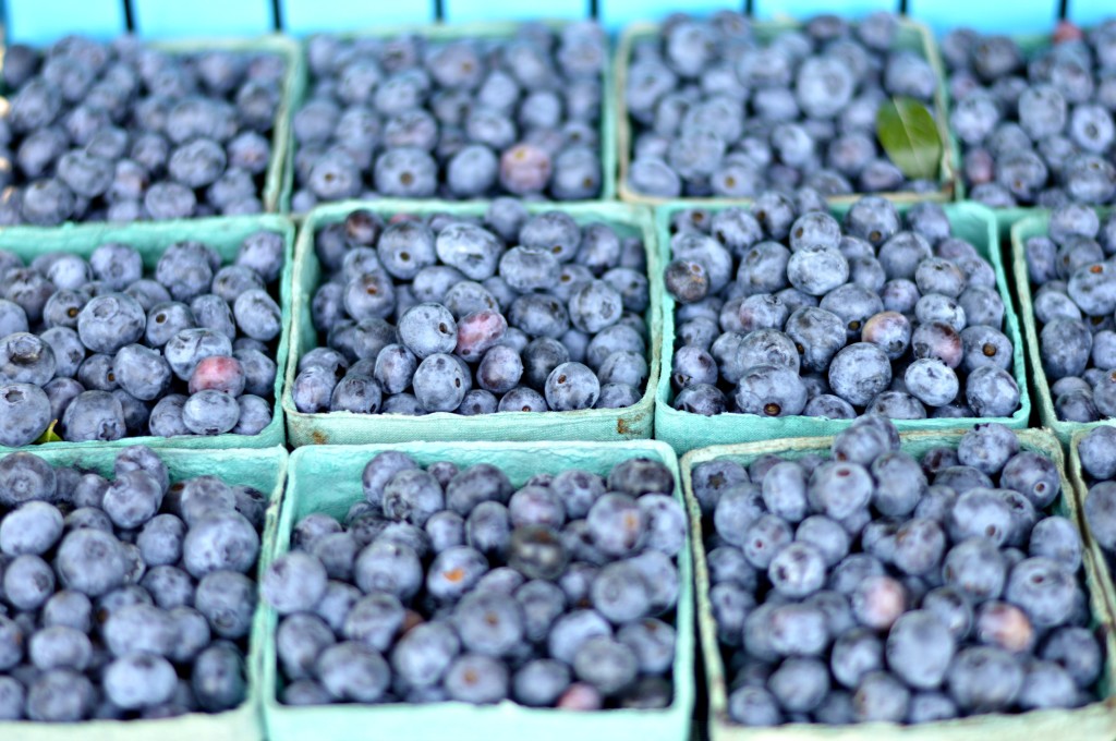 farmers market berries