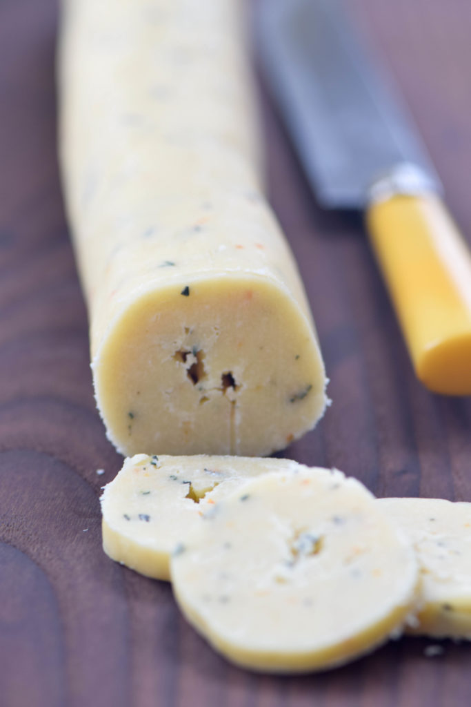 Edible Gifting: Parmesan Thyme Crackers - West of the Loop