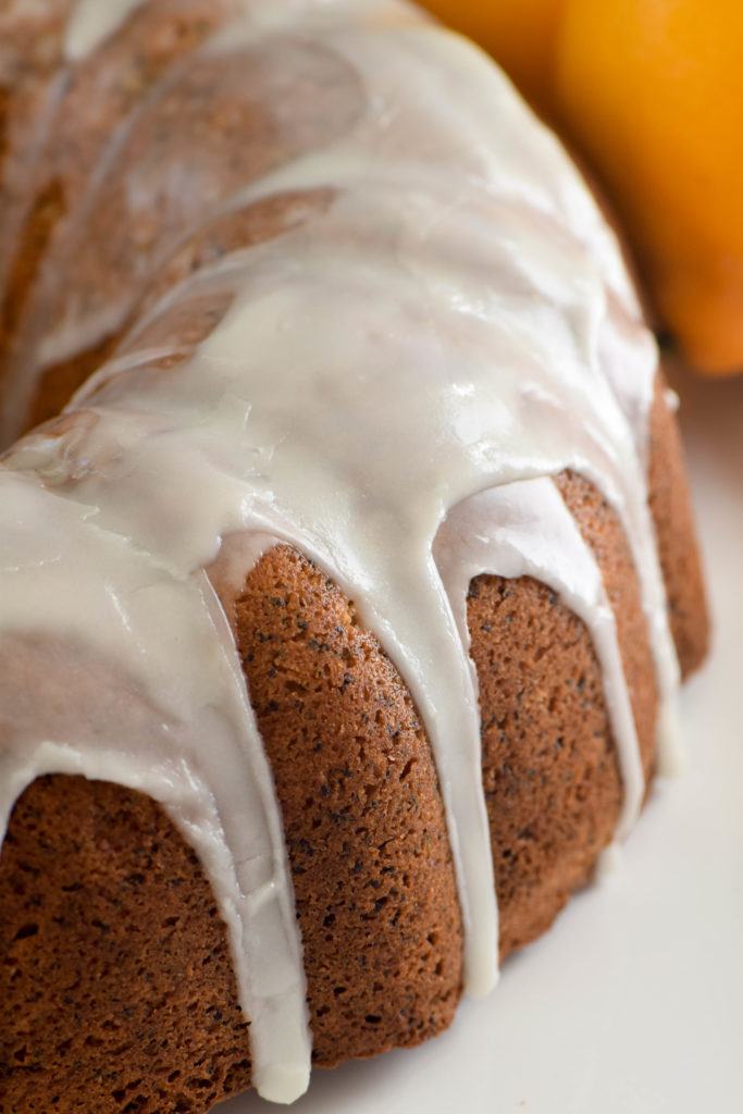 poppy seed cake lemon glaze