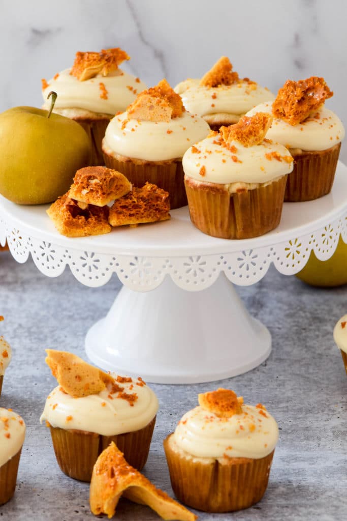 rosh hashanah desserts apple honey cupcakes
