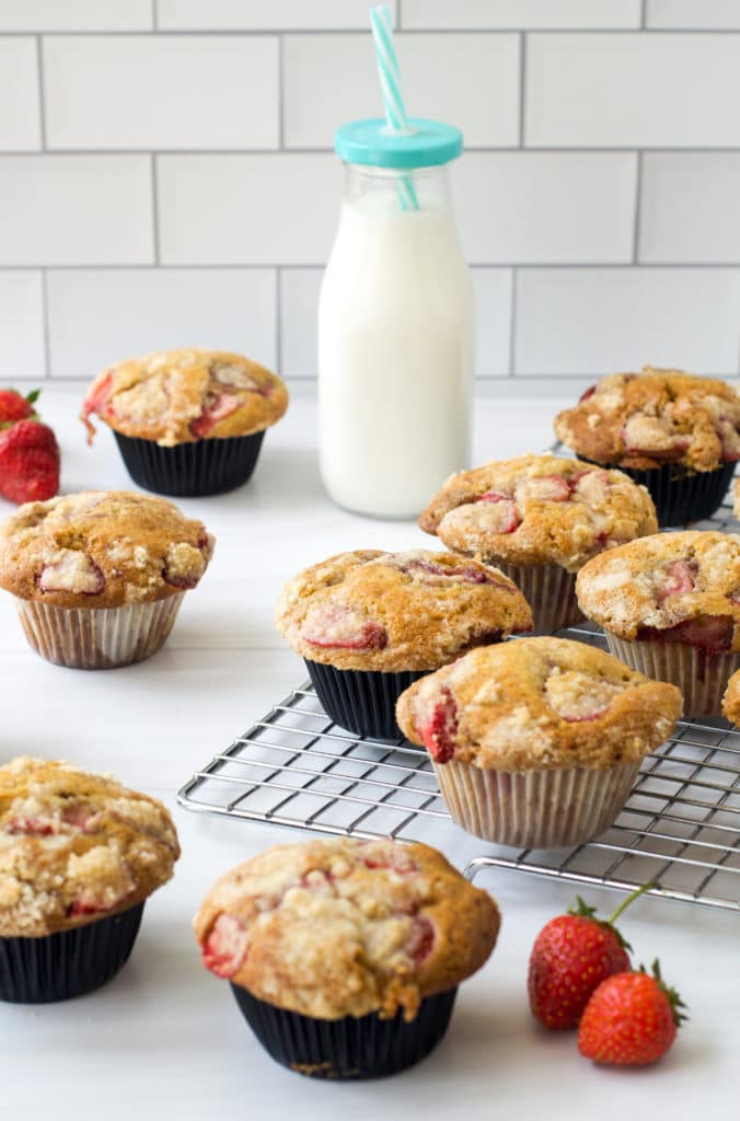 Strawberry Rhubarb Muffins with Streusel Topping